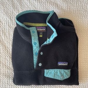 Black and blue fleece from Patagonia